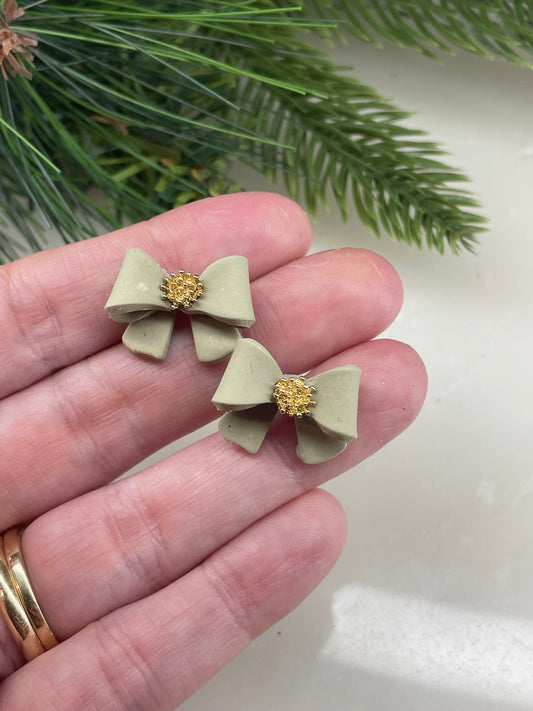 The Robin | Stud Earrings | Polymer Clay Earrings | Christmas