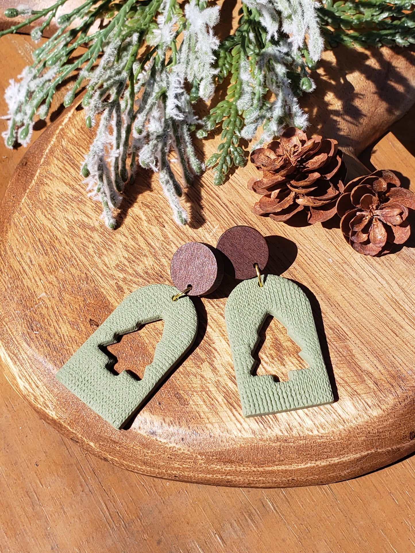 The Wrenna | Dangle Earrings | Polymer Clay Earrings | Christmas